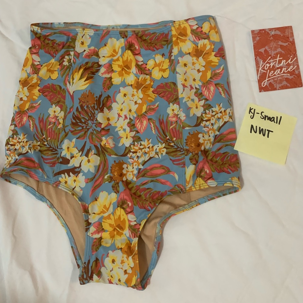 Kortni Jeane Swim bottoms Extended High waist size small!